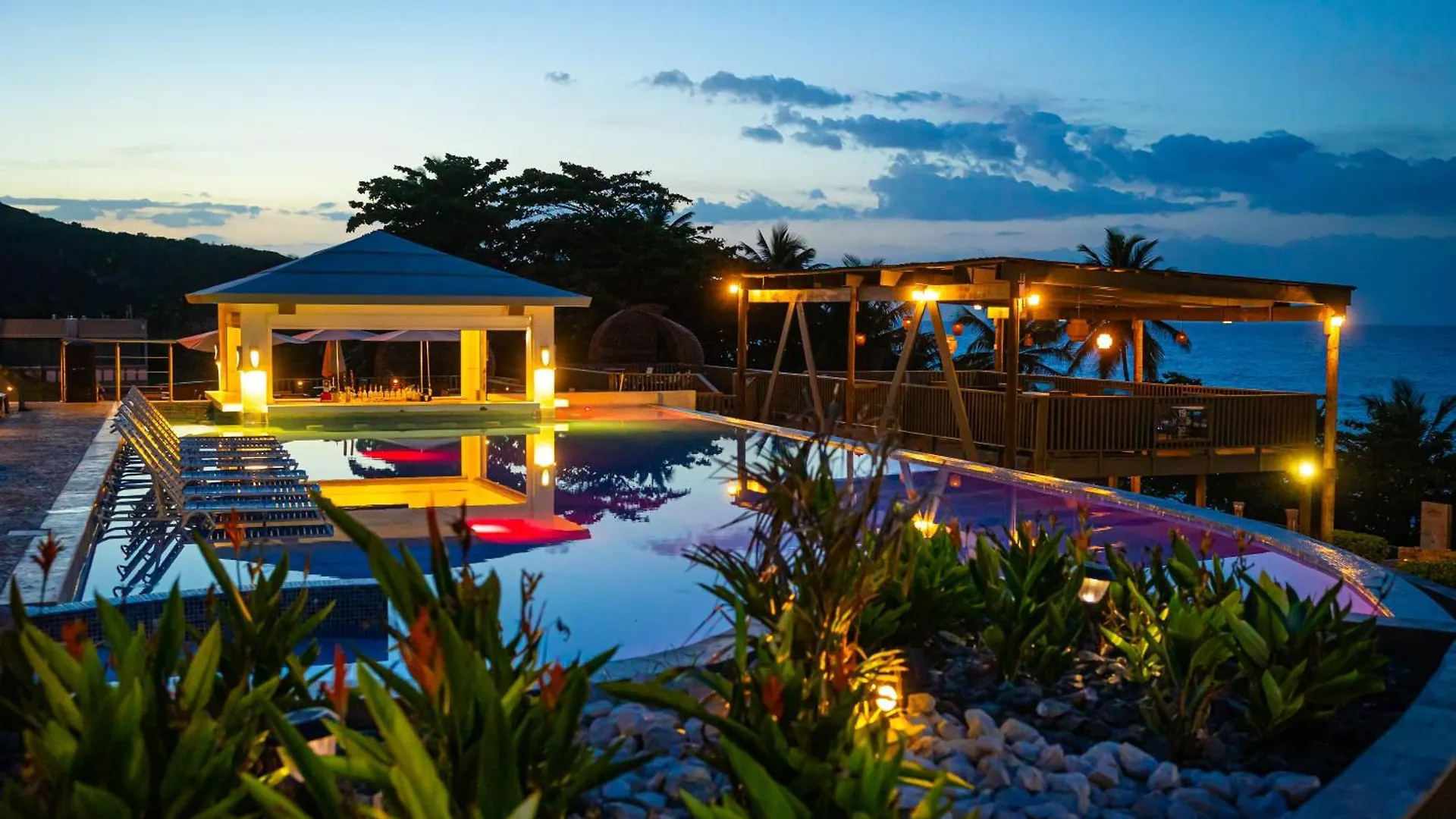 Hotel El Guajataca Кебрадильяс 2*,  Пуэрто-Рико